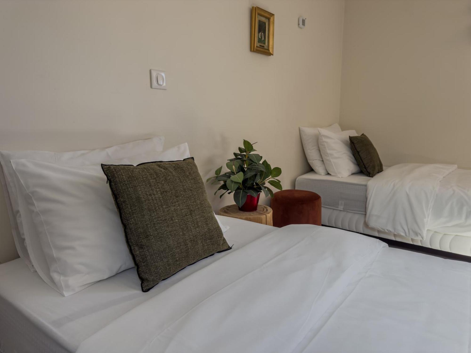 Duplex lumineux 2 chambres centre zone piétonne, parking gratuit 4 minutes de marche Valence  Exterior foto